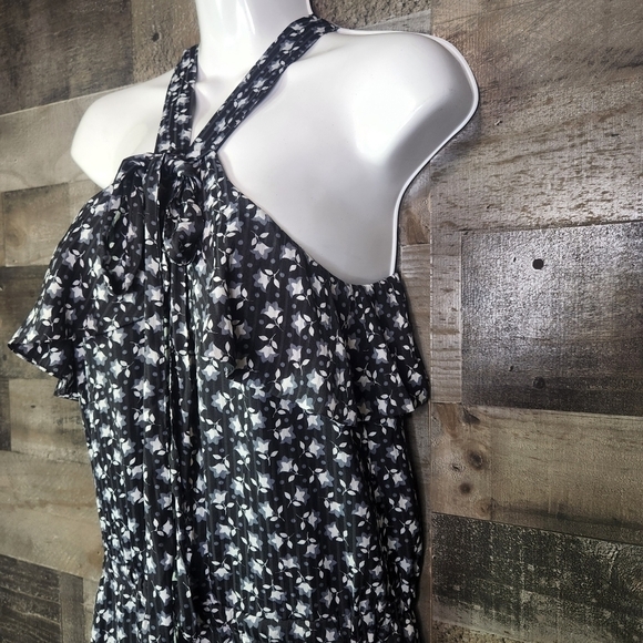 New LOFT Halter Romper - Picture 4 of 8